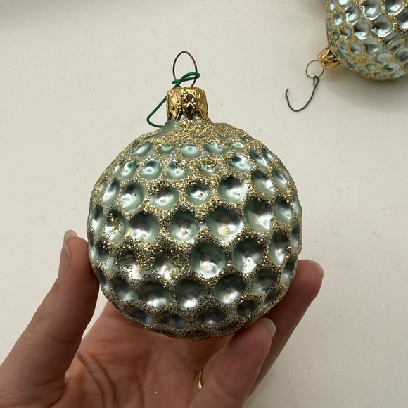 Vtg Glass Christmas Ornaments Lot Bundle 3 Blue Round Bulbs Collectible Glitter - Picture 4 of 9